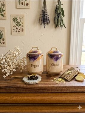 Vintage Ceramic Spice Jars – “Pepper” & “Ginger” – Gold Trim with Purple Feather